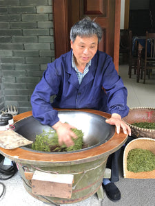 Retour aux sources: De Song Luo à Long Jing, les fabuleuses inventions du moine Da Fang